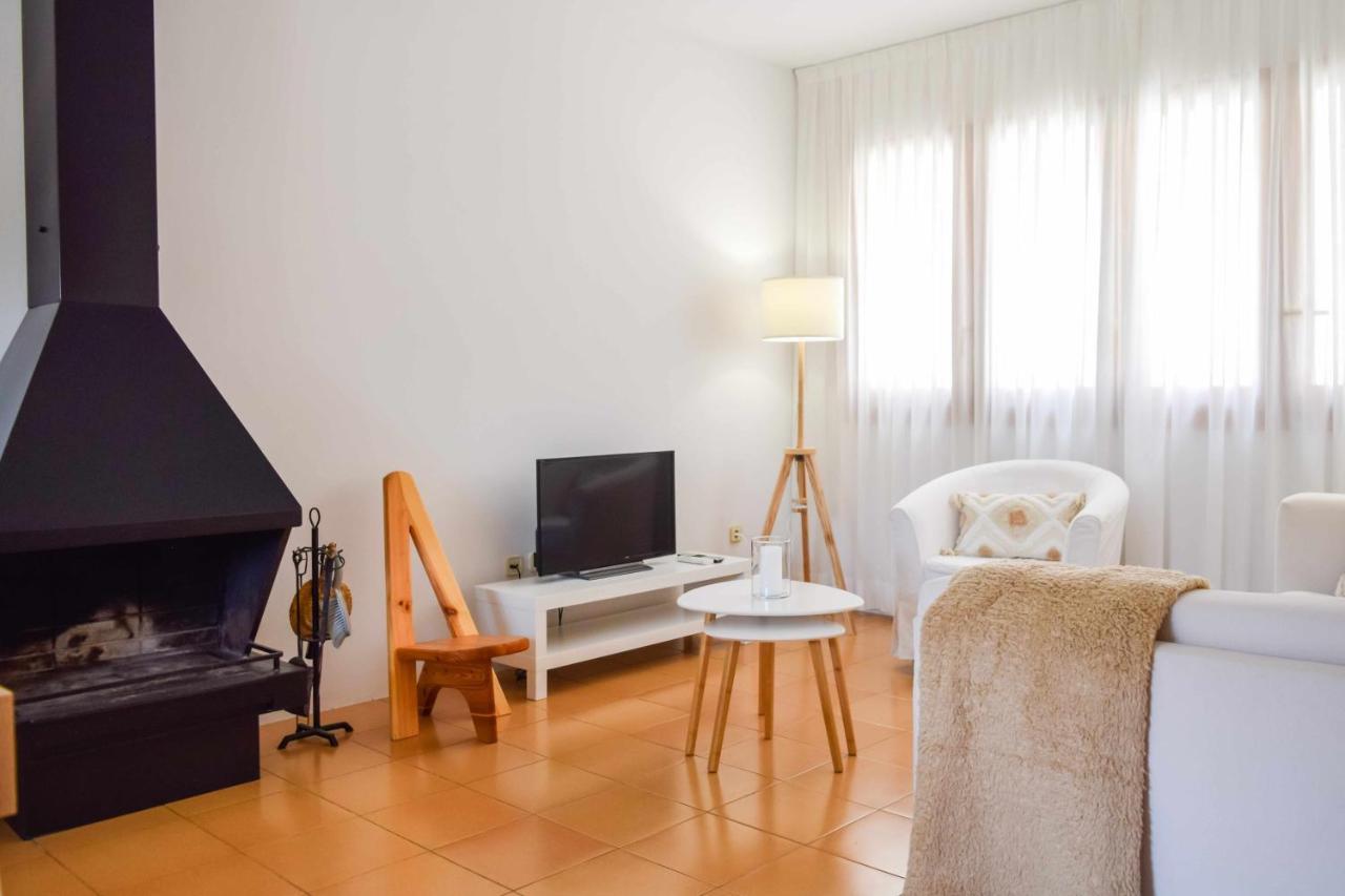 Can Falga Casa Con Jardin En El Corazon De 贝萨卢 外观 照片